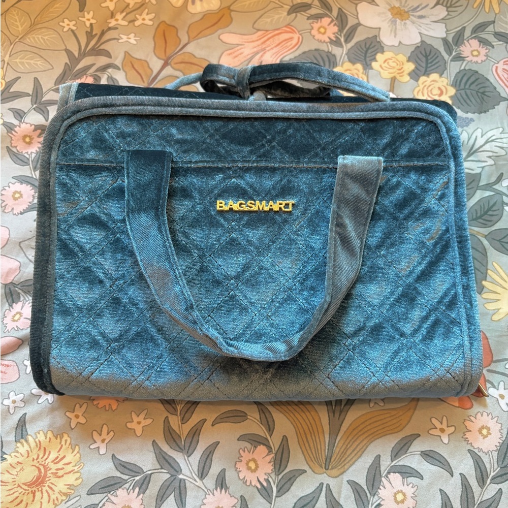 Bagsmart Blue Quilted Travel Jewelry Bag